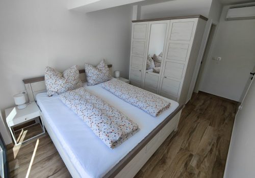 Bedroom 2 with bathroom
